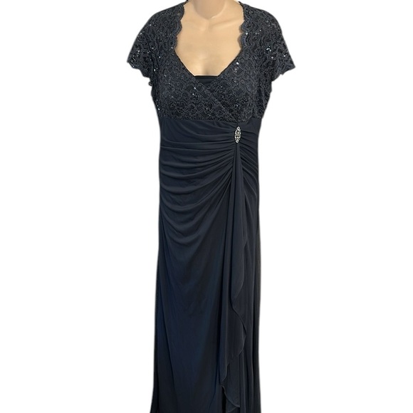Betsy & Adam Sequined Scalloped Navy Blue Dress 16 Formal Gown Mother of Bride - Picture 3 of 8